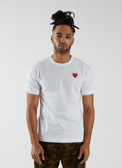 Næb lommelygter delikat Unspoken | Comme Des Garçons PLAY T-shirt with Red Heart - White